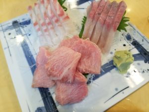 新横のまぐろやの刺身盛
